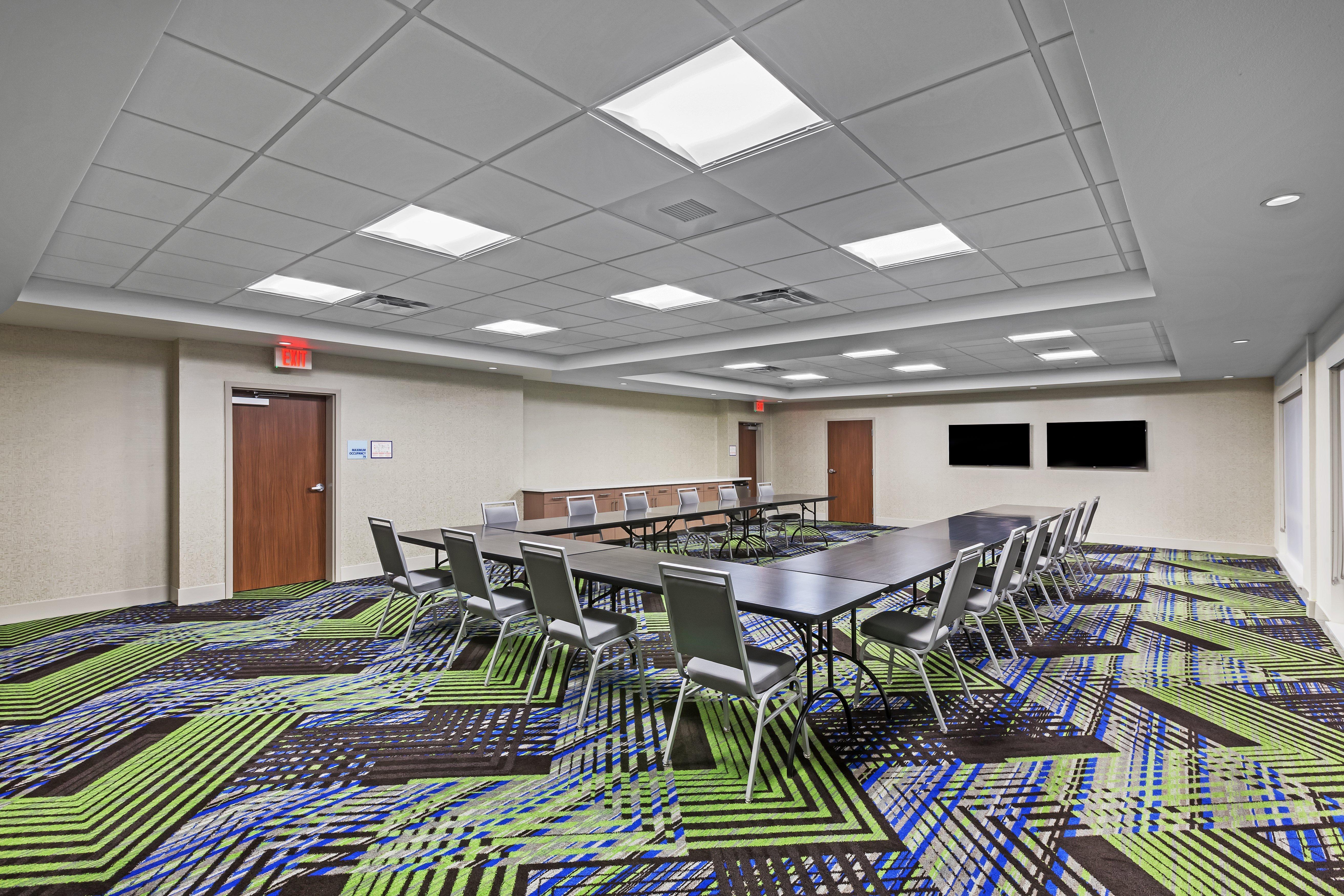 Holiday Inn Express And Suites Chanute By Ihg Exterior foto